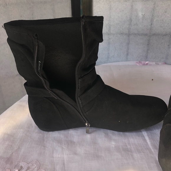 Brand new never been worn womens black suede zip up bootie size 10 - Picture 4 of 7